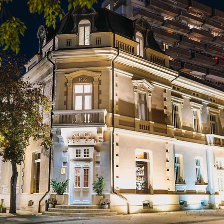 Hotel Хотел Театъръ Pleven Exterior foto