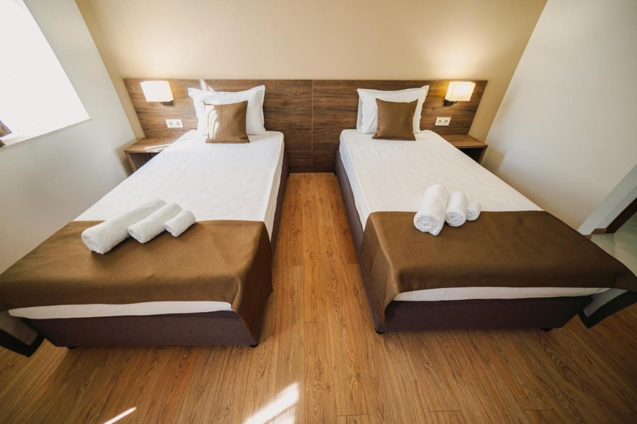 Hotel Хотел Театъръ Pleven Exterior foto