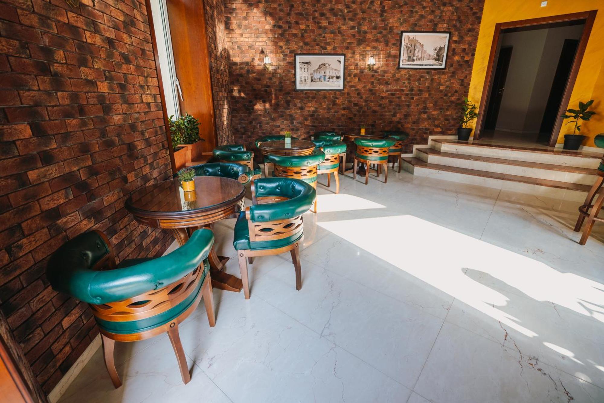 Hotel Хотел Театъръ Pleven Exterior foto