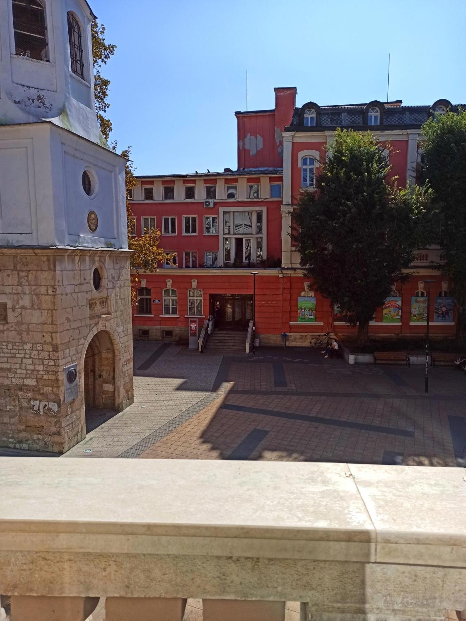 Hotel Хотел Театъръ Pleven Exterior foto